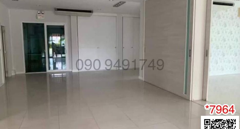 Oficina en venta en Phra Pradaeng, Samut Prakan