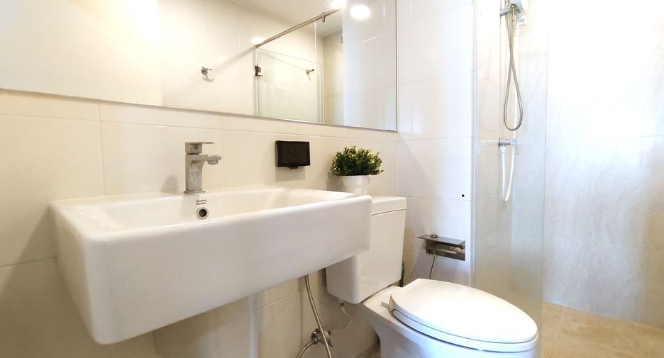 For sale 1 bed condo in Bang Khen, Bangkok