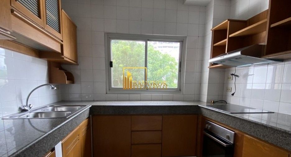 For rent 3 ベッドルーム apartment in Sathon, Bangkok