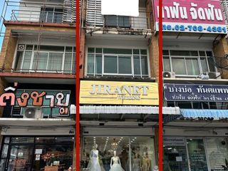 For sale retail Space in Bang Bo, Samut Prakan