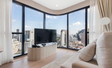 Condo en alquiler y en venta de 2 habitaciones en Bang Rak, Bangkok