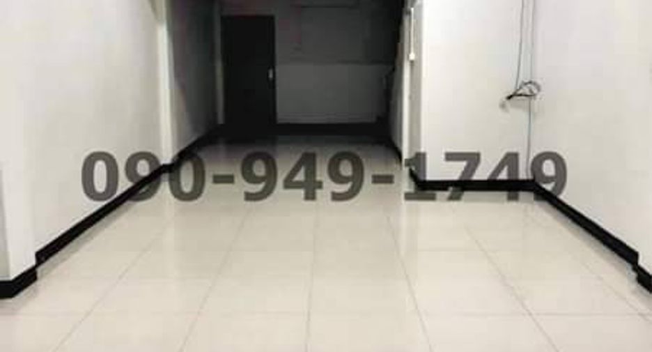 For rent 3 bedrooms retail Space in Bang Khae, Bangkok