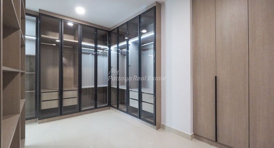 For sale 4 ベッドルーム condo in Bang Lamung, Chonburi