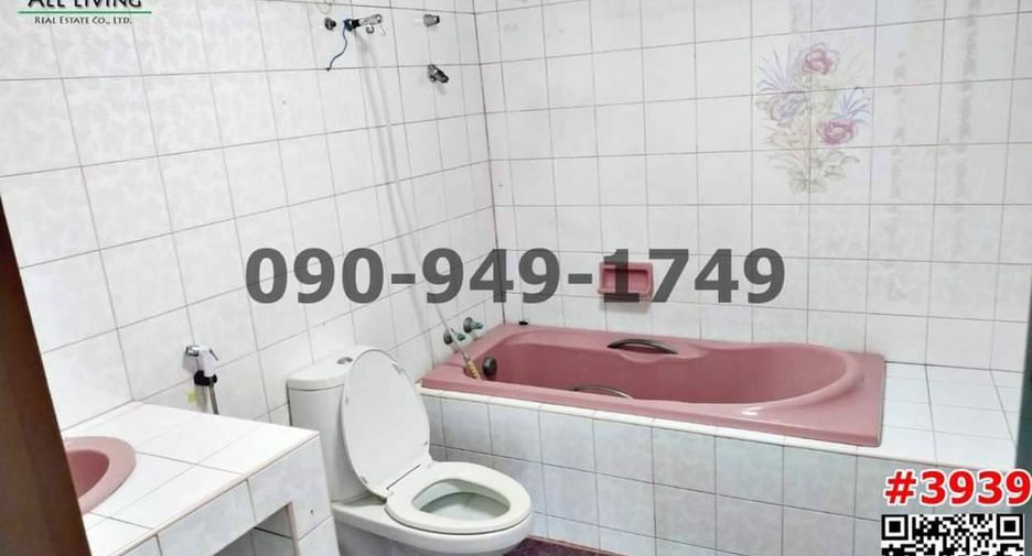 For rent 2 bedrooms retail Space in Nong Khaem, Bangkok