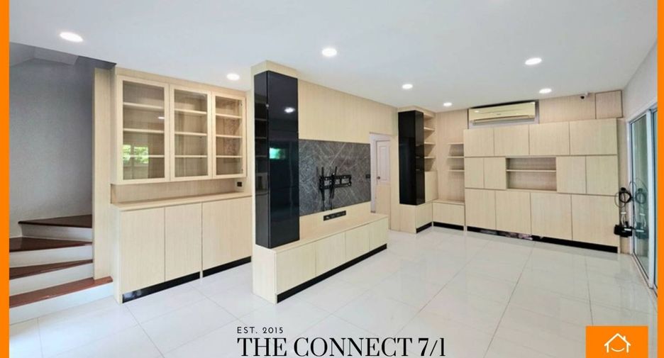 For sale 5 bedrooms townhouse in Don Mueang, Bangkok