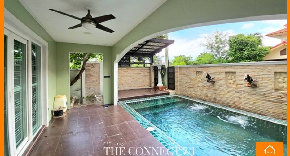 For sale 5 bedrooms townhouse in Don Mueang, Bangkok