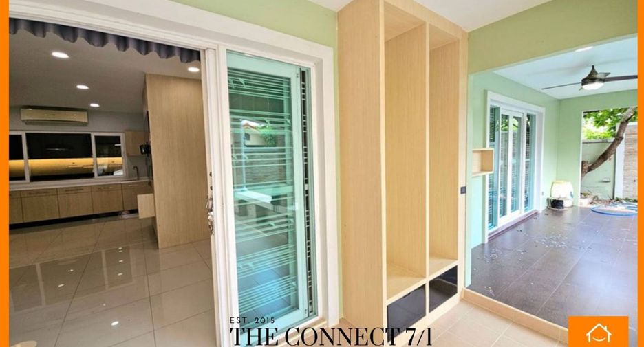 For sale 5 bedrooms townhouse in Don Mueang, Bangkok