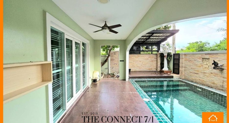 For sale 5 bedrooms townhouse in Don Mueang, Bangkok