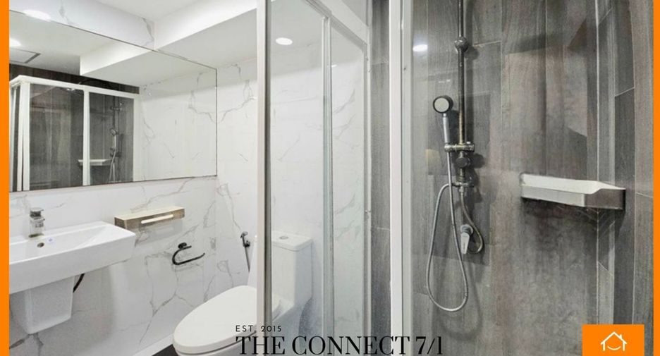 For sale 5 bedrooms townhouse in Don Mueang, Bangkok