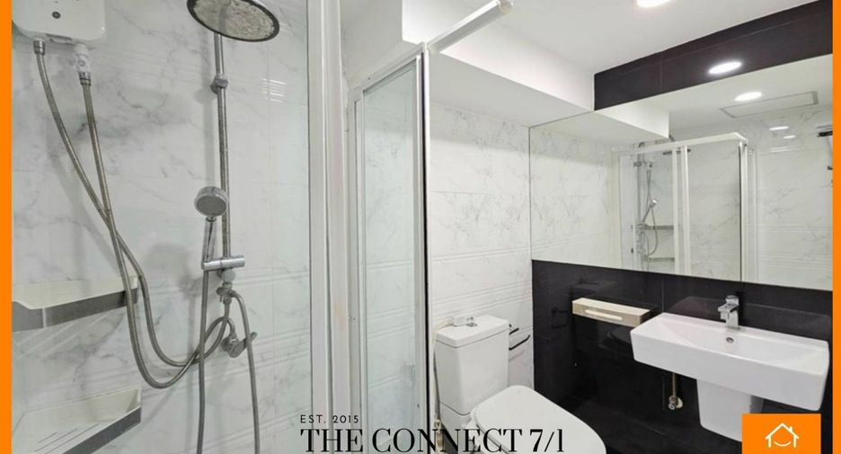 For sale 5 bedrooms townhouse in Don Mueang, Bangkok