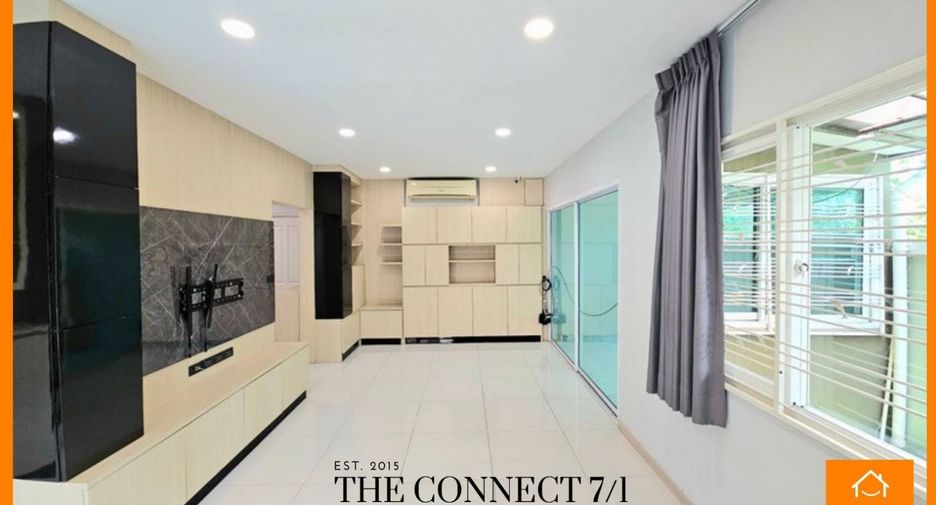 For sale 5 bedrooms townhouse in Don Mueang, Bangkok
