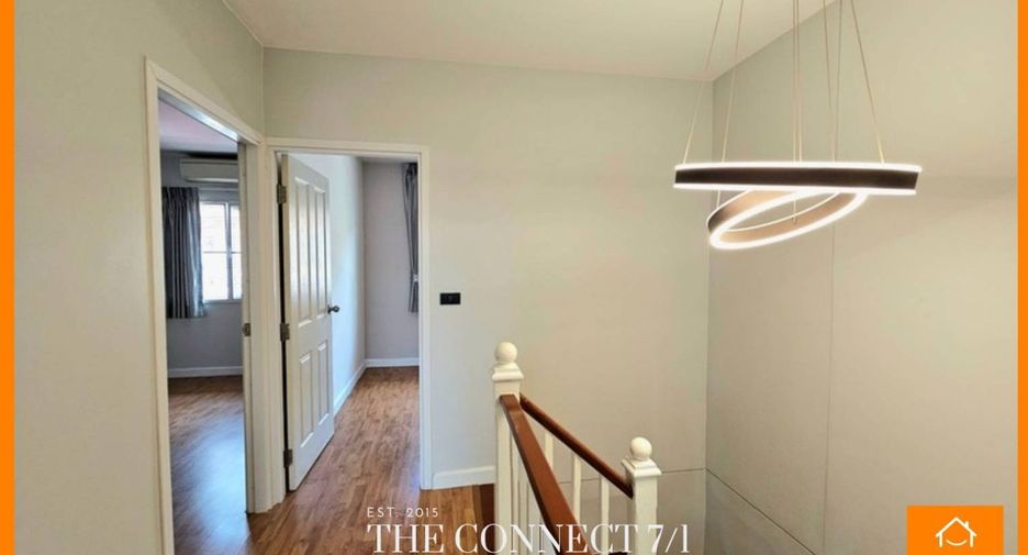 For sale 5 bedrooms townhouse in Don Mueang, Bangkok
