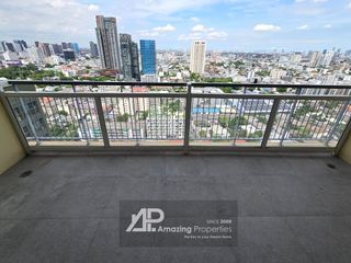 For rent 4 bed apartment in Watthana, Bangkok