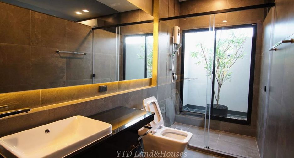 À louer 3 chambres maison de ville à Bang Phli, Samut Prakan