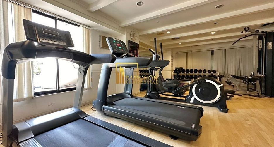 For rent 3 bedrooms condo in Watthana, Bangkok
