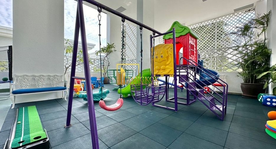 For rent 3 bedrooms condo in Watthana, Bangkok