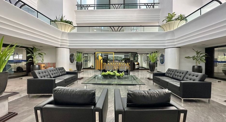 For rent 3 bedrooms condo in Watthana, Bangkok