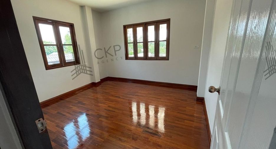 Casa en alquiler y en venta de 3 habitaciones en Nakhon Chai Si, Nakhon Pathom