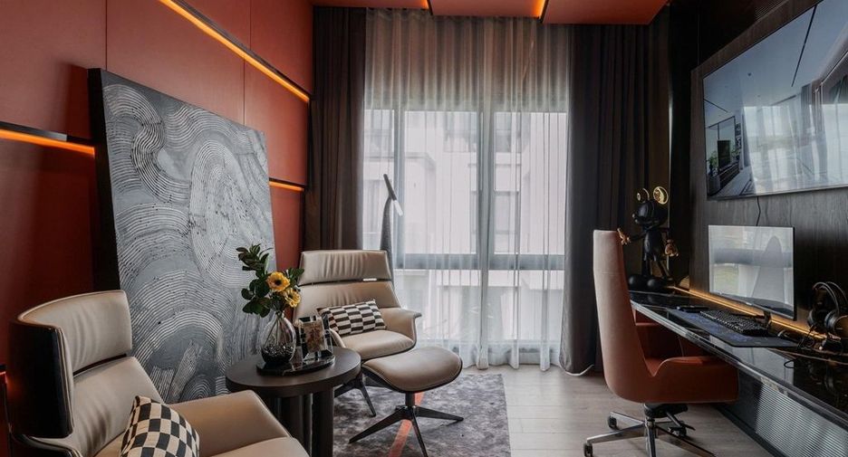 For sale 4 Beds condo in Huai Khwang, Bangkok