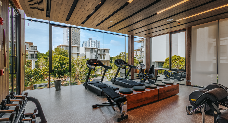 For sale 4 Beds condo in Huai Khwang, Bangkok