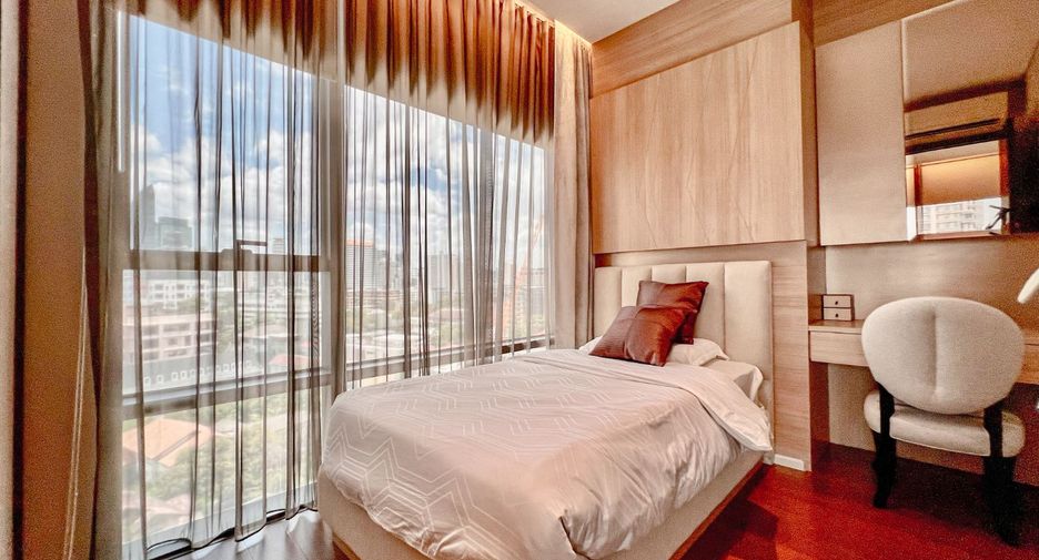 For sale 2 bedrooms condo in Watthana, Bangkok