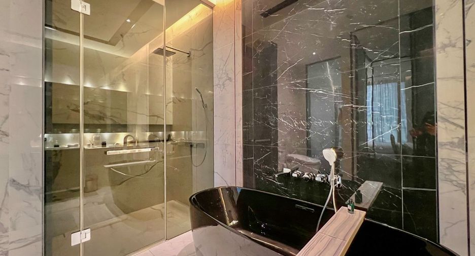 For sale 2 bedrooms condo in Watthana, Bangkok