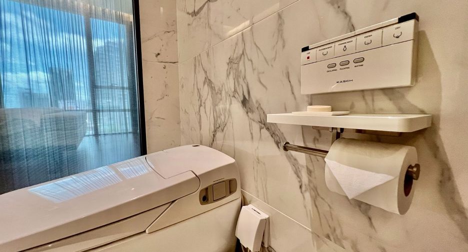 For sale 2 bedrooms condo in Watthana, Bangkok