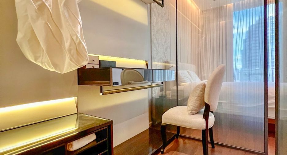 For sale 2 bedrooms condo in Watthana, Bangkok