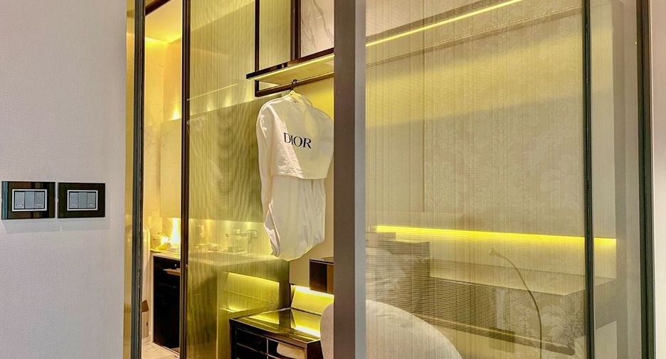 For sale 2 bedrooms condo in Watthana, Bangkok