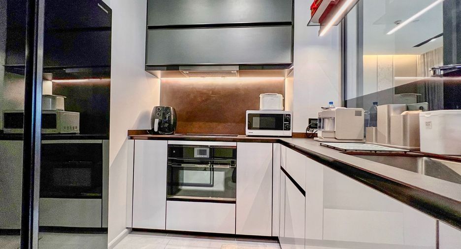 For sale 2 bedrooms condo in Watthana, Bangkok