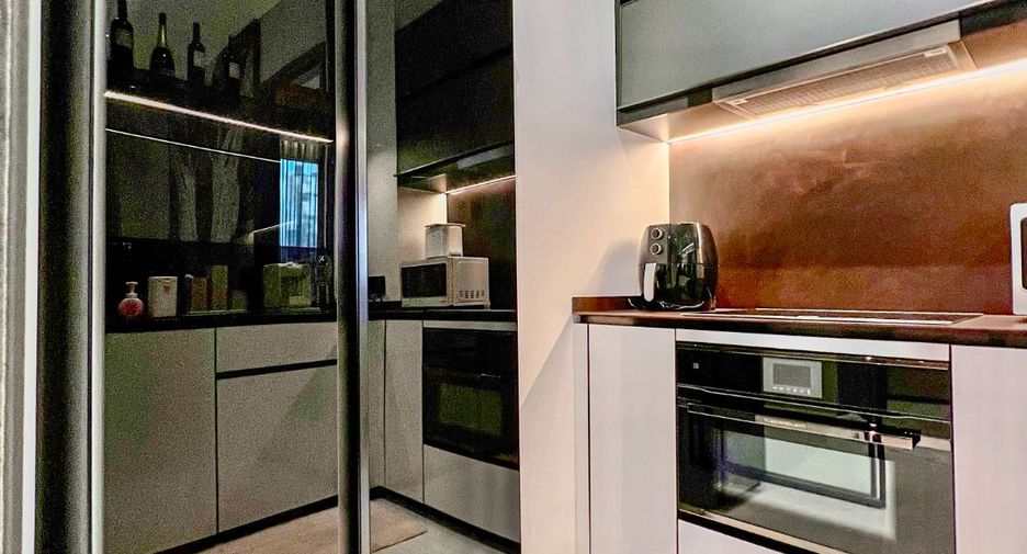 For sale 2 bedrooms condo in Watthana, Bangkok