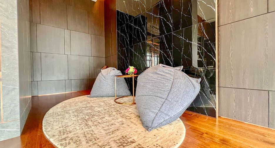 For sale 2 bedrooms condo in Watthana, Bangkok