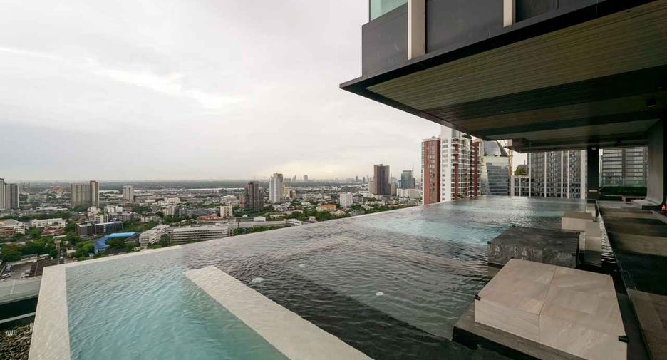 À louer et à vendre 3 chambres condo à Watthana, Bangkok