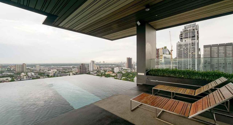À louer et à vendre 3 chambres condo à Watthana, Bangkok