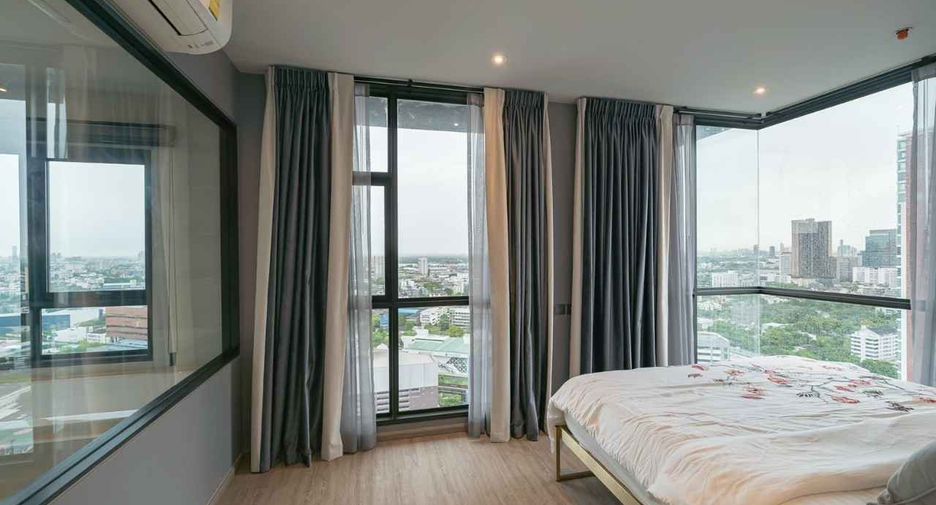 À louer et à vendre 3 chambres condo à Watthana, Bangkok