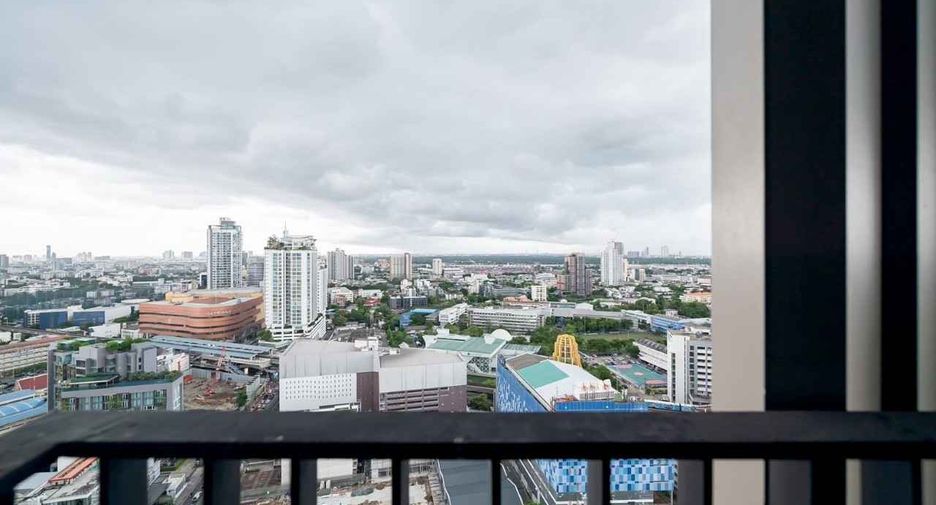 À louer et à vendre 3 chambres condo à Watthana, Bangkok