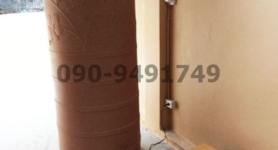 For rent 3 bedrooms retail Space in Bang Khun Thian, Bangkok