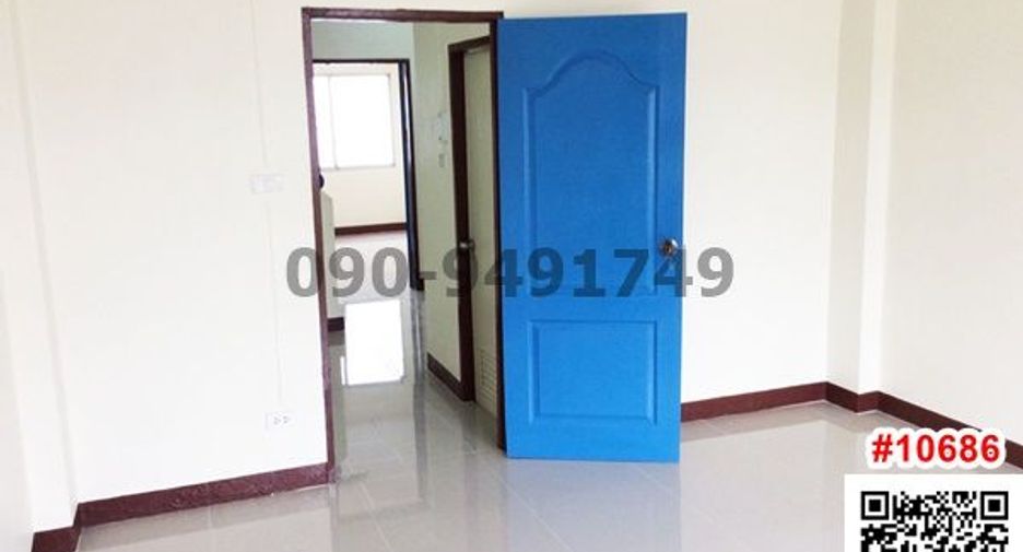 For rent 3 bedrooms retail Space in Bang Khun Thian, Bangkok