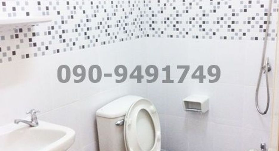 For rent 3 bedrooms retail Space in Bang Khun Thian, Bangkok