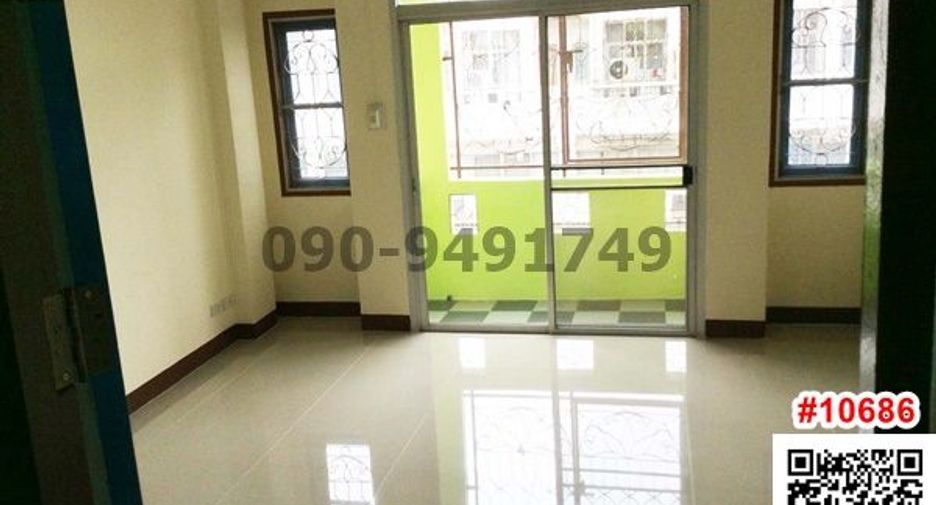 For rent 3 bedrooms retail Space in Bang Khun Thian, Bangkok