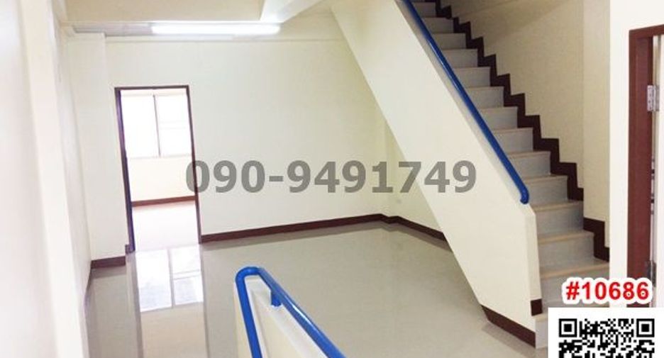 For rent 3 bedrooms retail Space in Bang Khun Thian, Bangkok