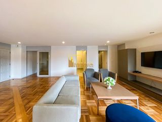 For rent 3 bedrooms apartment in Yan Nawa, Bangkok