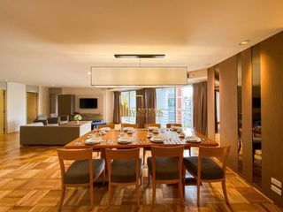 For rent 3 bedrooms apartment in Yan Nawa, Bangkok