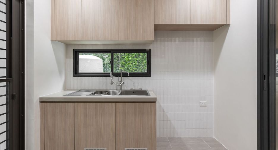 For sale 4 bedrooms house in Phasi Charoen, Bangkok