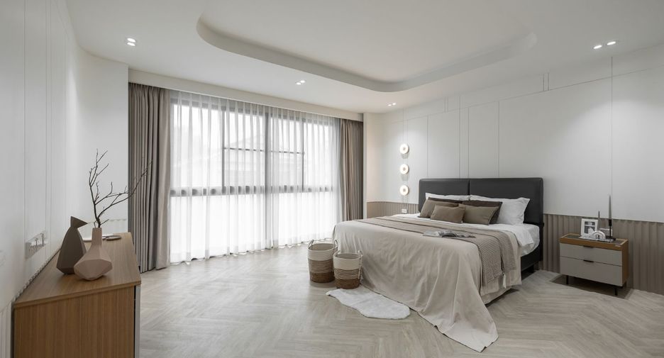 For sale 4 bedrooms house in Phasi Charoen, Bangkok