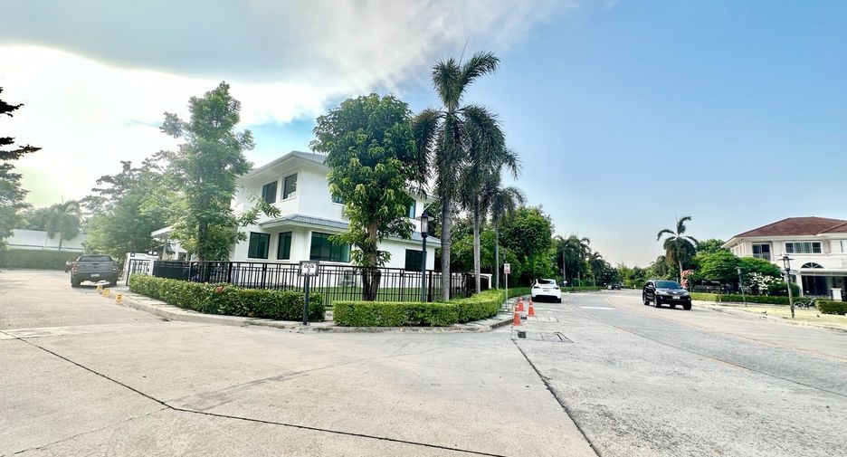 For sale 4 bedrooms house in Phasi Charoen, Bangkok