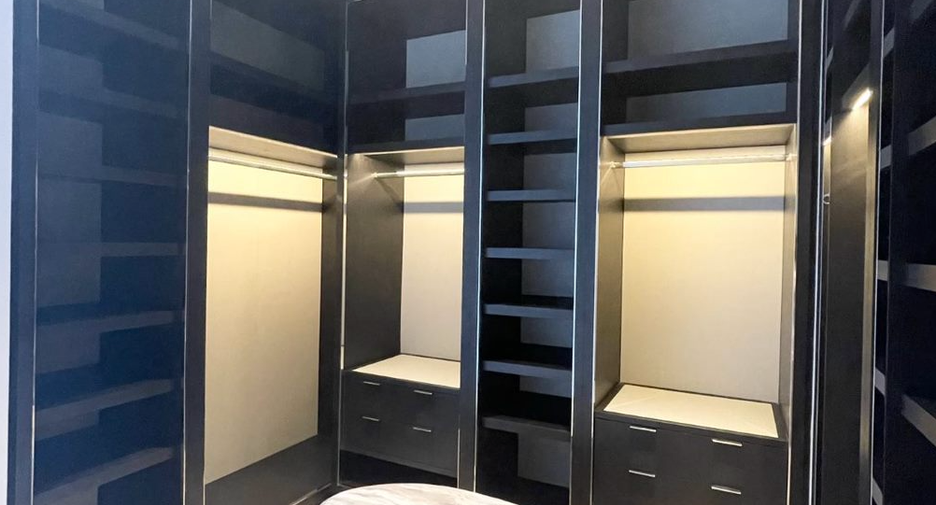 For rent 3 bedrooms condo in Bang Kho Laem, Bangkok