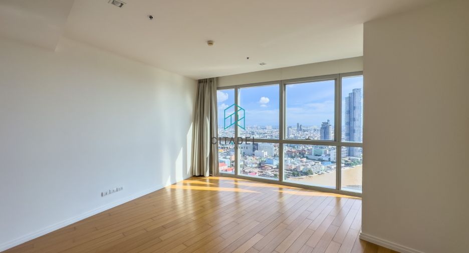 À louer 3 chambres condo à Sathon, Bangkok