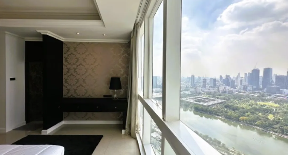 For sale 4 bedrooms apartment in Khlong Toei, Bangkok