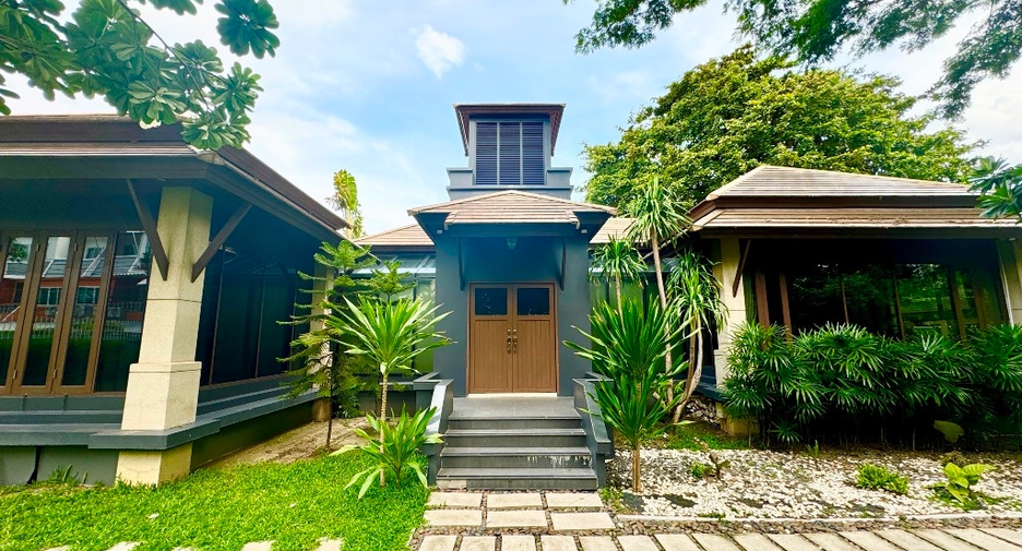 Casa en venta de 5 habitaciones en Watthana, Bangkok